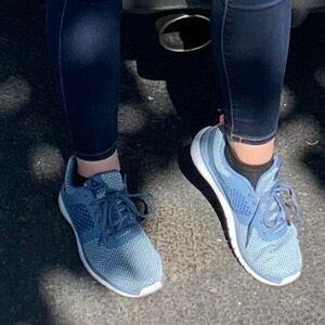 Reebok sneakers lightweight blue size 8.5